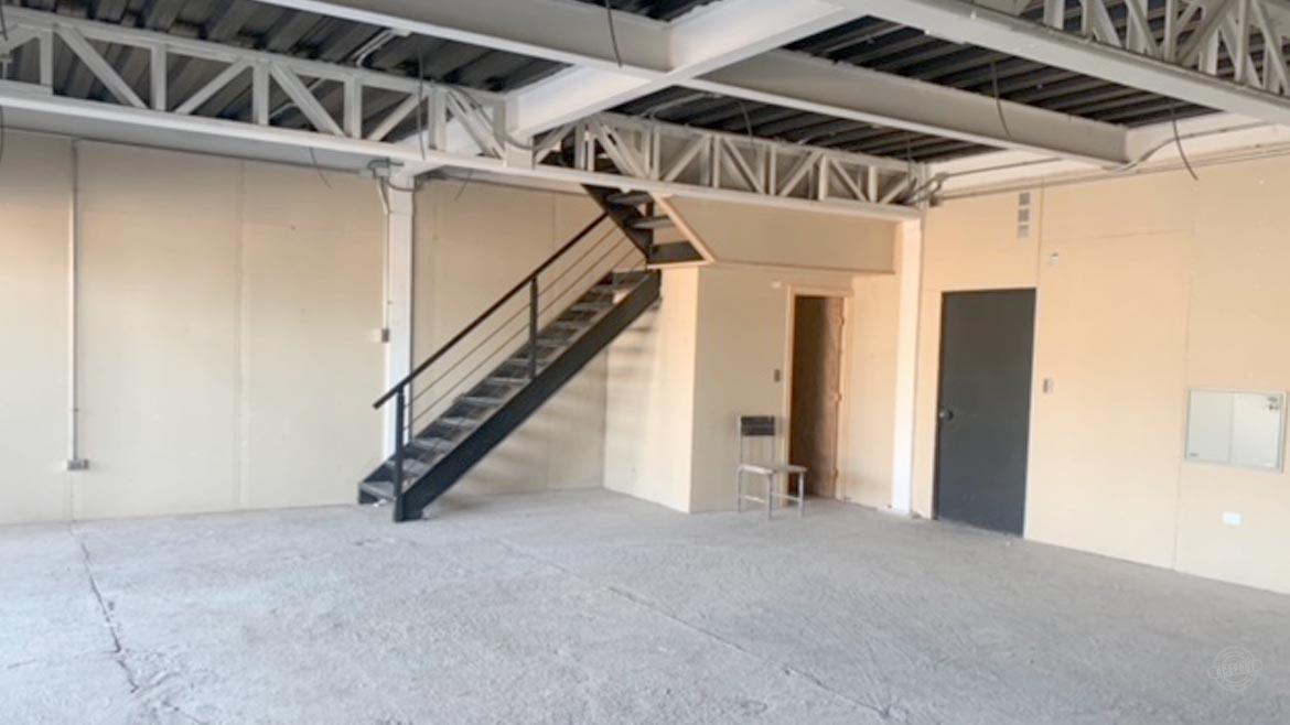 Arrendamos locales comerciales en Centro Comercial Pleiteado.