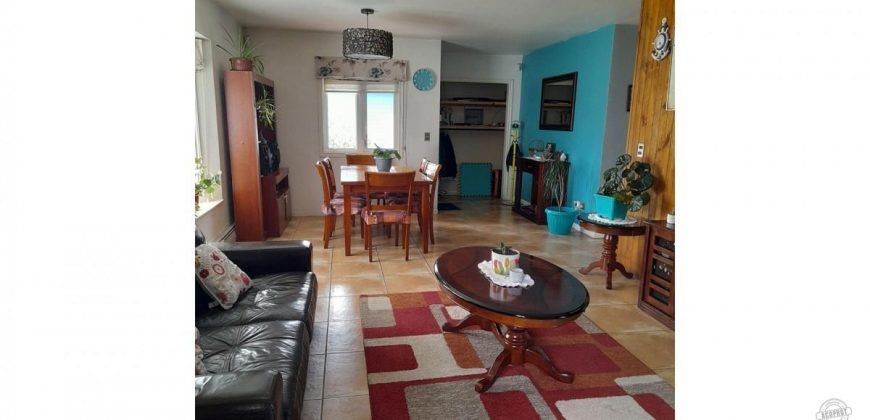 SE VENDE LINDA CASA EN TRANQUILO Y PRIVILEGIADO ENTORNO