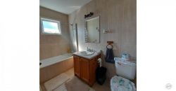 SE VENDE LINDA CASA EN TRANQUILO Y PRIVILEGIADO ENTORNO