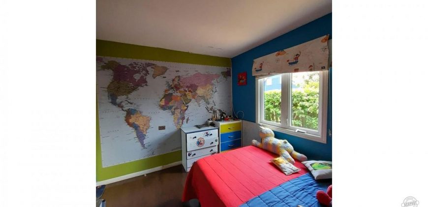 SE VENDE LINDA CASA EN TRANQUILO Y PRIVILEGIADO ENTORNO