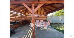 SE VENDE LINDA CASA EN TRANQUILO Y PRIVILEGIADO ENTORNO