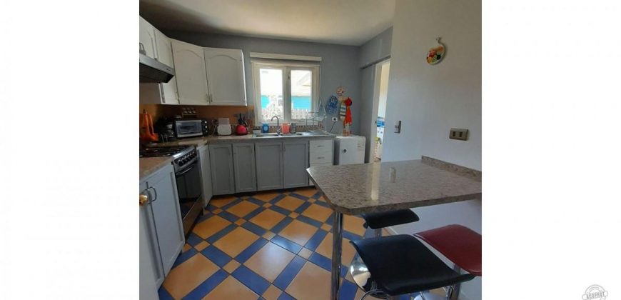 SE VENDE LINDA CASA EN TRANQUILO Y PRIVILEGIADO ENTORNO