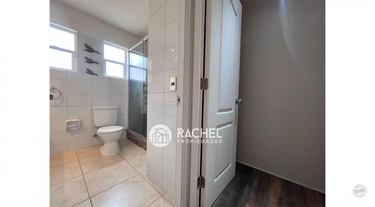 SE ARRIENDA IMPECABLE CASA DE 4D- SECTOR LAS ENCINAS