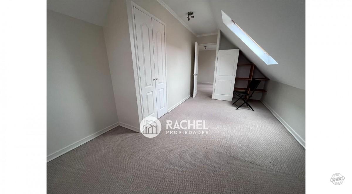 SE ARRIENDA IMPECABLE CASA DE 4D- SECTOR LAS ENCINAS