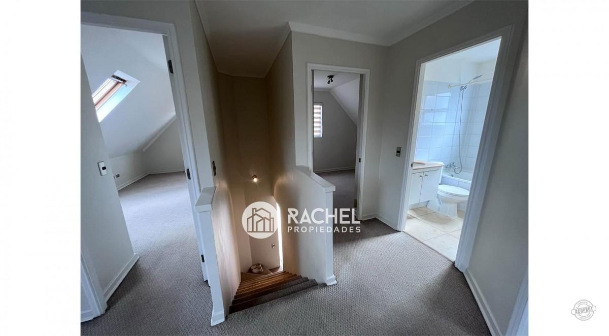 SE ARRIENDA IMPECABLE CASA DE 4D- SECTOR LAS ENCINAS