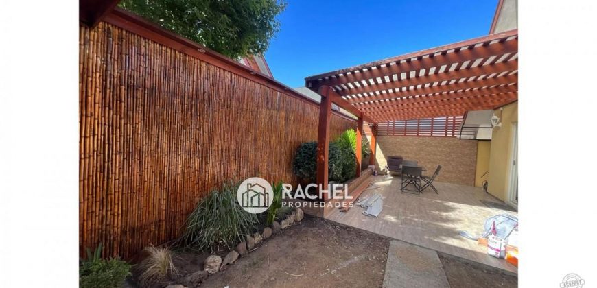 SE ARRIENDA IMPECABLE CASA DE 4D- SECTOR LAS ENCINAS