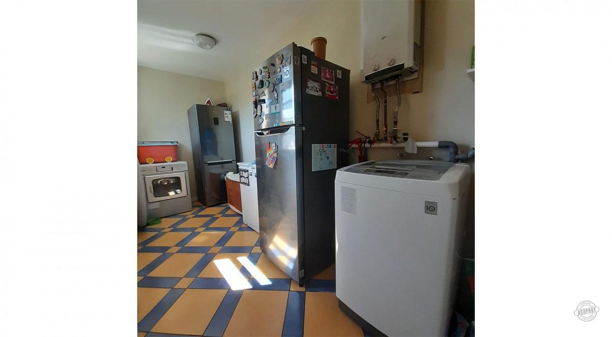 SE VENDE LINDA CASA EN TRANQUILO Y PRIVILEGIADO ENTORNO