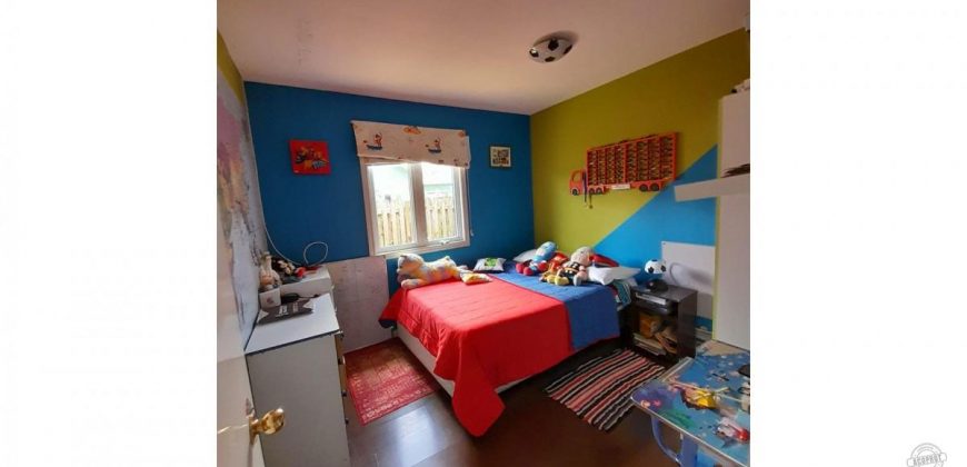 SE VENDE LINDA CASA EN TRANQUILO Y PRIVILEGIADO ENTORNO