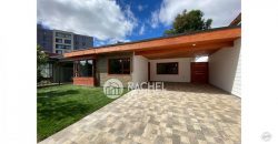 SE VENDE CASA REMODELADA Y AMPLIADA A PASOS DEL COLEGIO ALEMAN