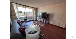 SE ARRIENDA SOLEADO Y CÓMODO DEPARTAMENTO