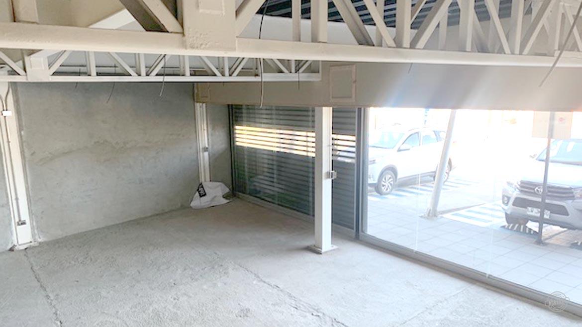 Arrendamos locales comerciales en Centro Comercial Pleiteado.