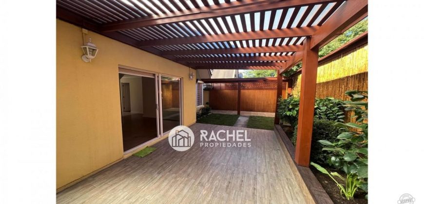 SE ARRIENDA IMPECABLE CASA DE 4D- SECTOR LAS ENCINAS