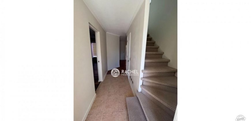 SE ARRIENDA IMPECABLE CASA DE 4D- SECTOR LAS ENCINAS