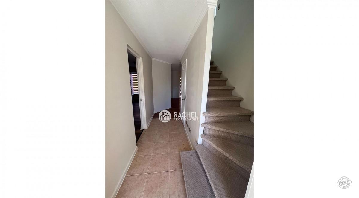 SE ARRIENDA IMPECABLE CASA DE 4D- SECTOR LAS ENCINAS