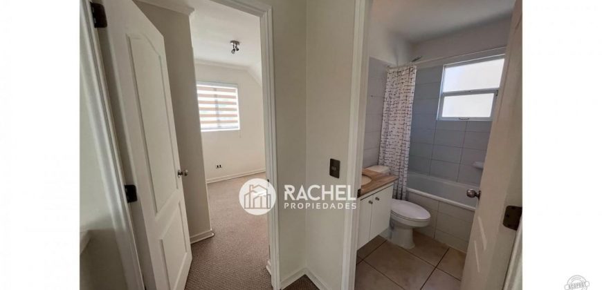 SE ARRIENDA IMPECABLE CASA DE 4D- SECTOR LAS ENCINAS