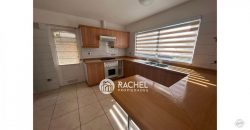SE ARRIENDA IMPECABLE CASA DE 4D- SECTOR LAS ENCINAS