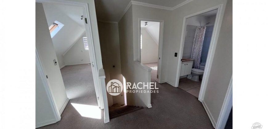SE ARRIENDA IMPECABLE CASA DE 4D- SECTOR LAS ENCINAS