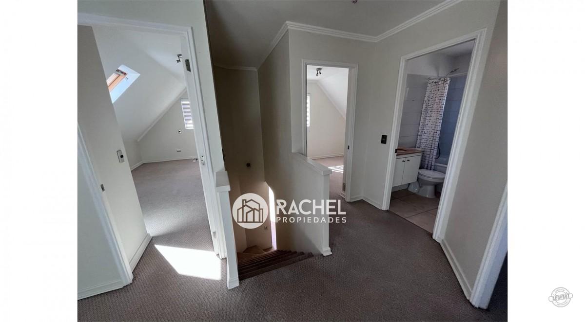 SE ARRIENDA IMPECABLE CASA DE 4D- SECTOR LAS ENCINAS