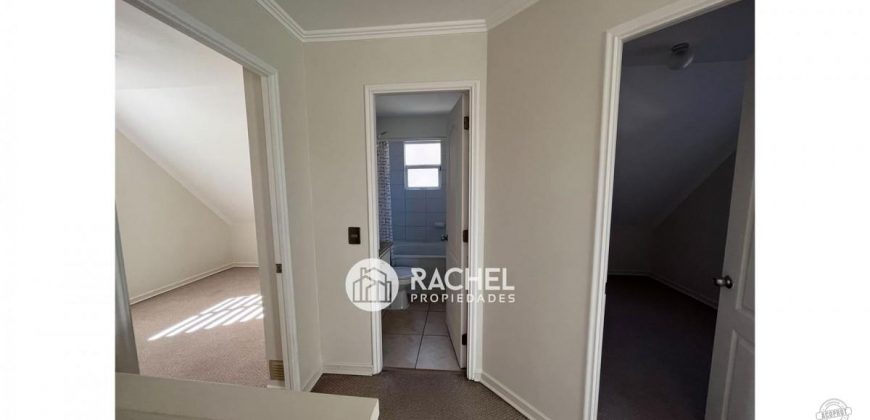 SE ARRIENDA IMPECABLE CASA DE 4D- SECTOR LAS ENCINAS
