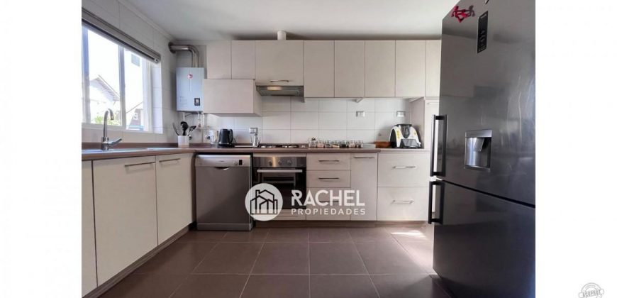 SE VENDE HERMOSA CASA ÚLTIMA ETAPA CONDOMINIO ALTOS DEL MAIPO