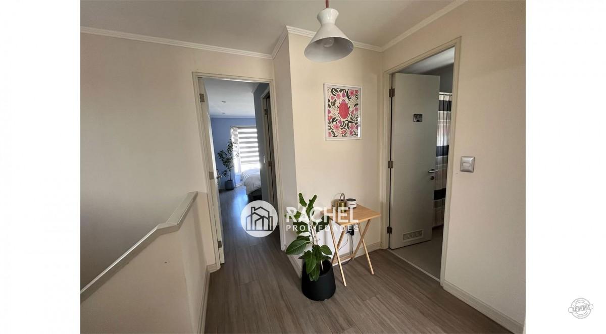 SE VENDE HERMOSA CASA ÚLTIMA ETAPA CONDOMINIO ALTOS DEL MAIPO