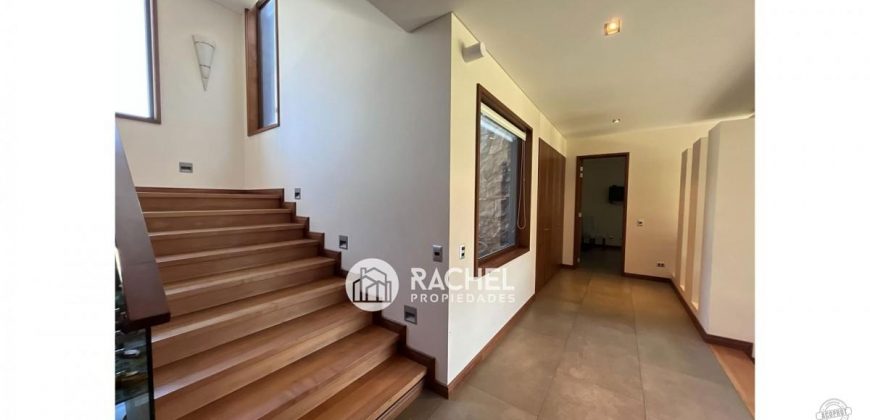 ESPECTACULAR Y MODERNA CASA EN EXCLUSIVO CONDOMINIO