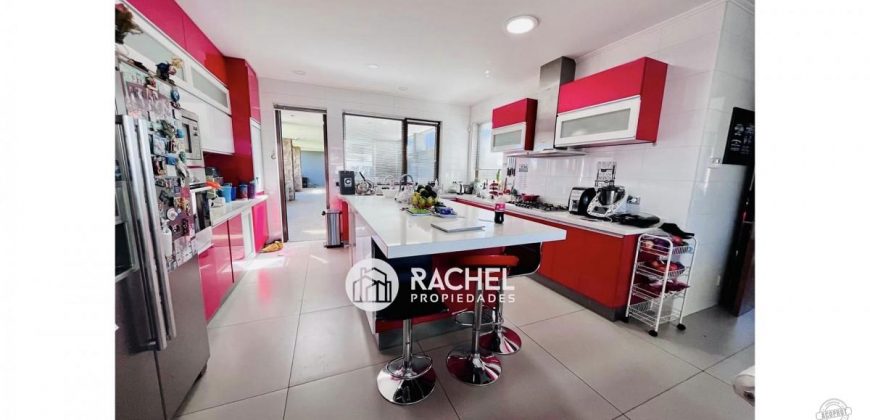 ESPECTACULAR Y MODERNA CASA EN EXCLUSIVO CONDOMINIO