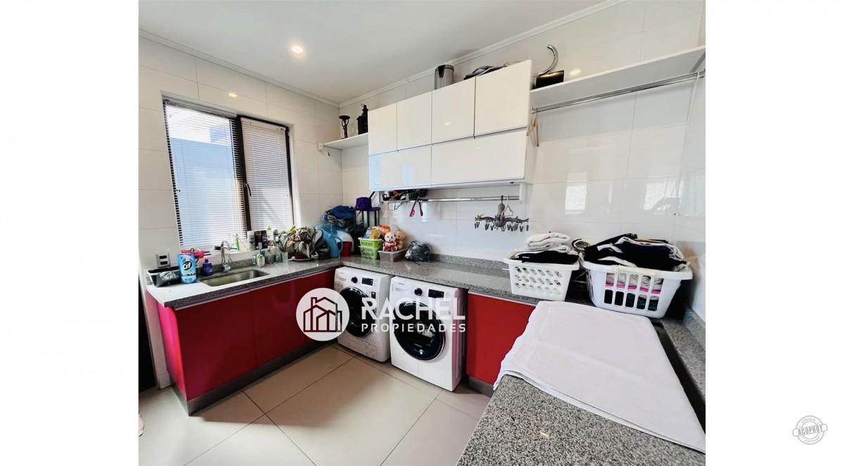 ESPECTACULAR Y MODERNA CASA EN EXCLUSIVO CONDOMINIO