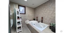 ESPECTACULAR Y MODERNA CASA EN EXCLUSIVO CONDOMINIO
