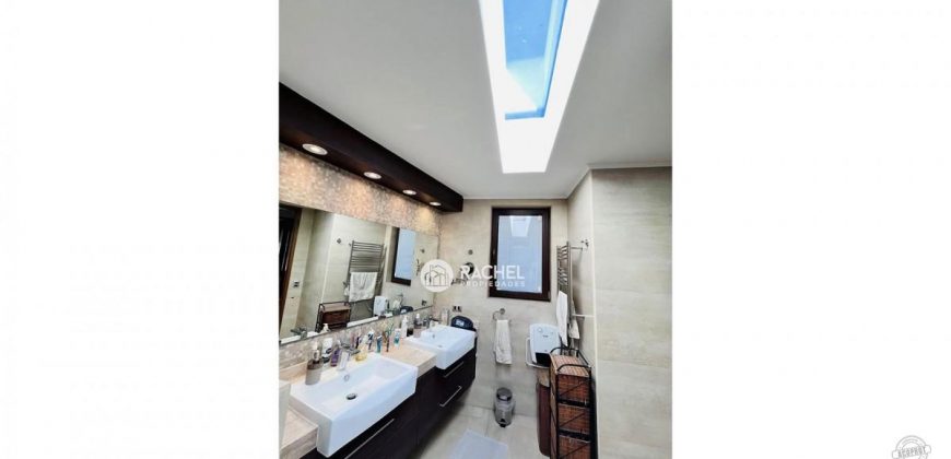 ESPECTACULAR Y MODERNA CASA EN EXCLUSIVO CONDOMINIO