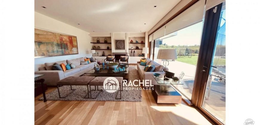 ESPECTACULAR Y MODERNA CASA EN EXCLUSIVO CONDOMINIO