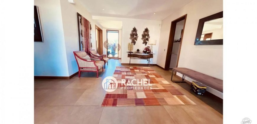 ESPECTACULAR Y MODERNA CASA EN EXCLUSIVO CONDOMINIO