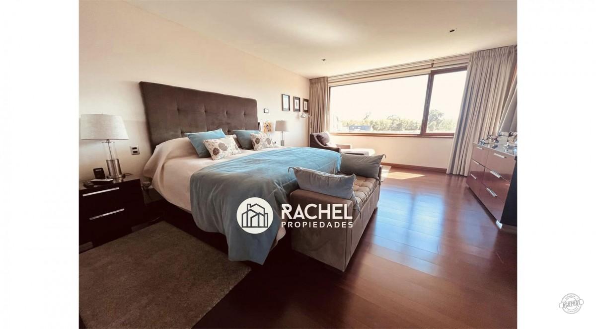 ESPECTACULAR Y MODERNA CASA EN EXCLUSIVO CONDOMINIO