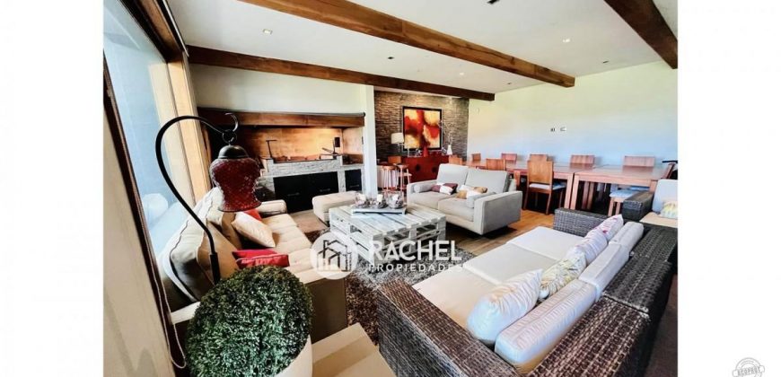 ESPECTACULAR Y MODERNA CASA EN EXCLUSIVO CONDOMINIO