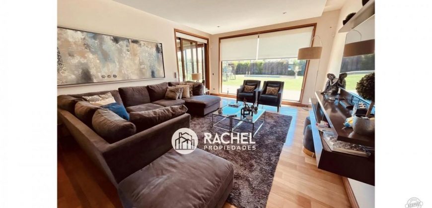 ESPECTACULAR Y MODERNA CASA EN EXCLUSIVO CONDOMINIO