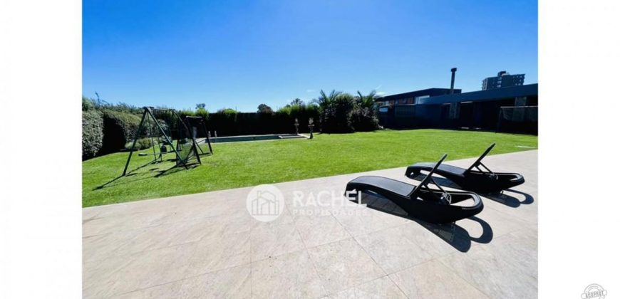 ESPECTACULAR Y MODERNA CASA EN EXCLUSIVO CONDOMINIO