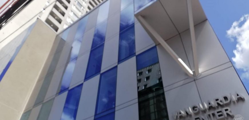 Arrendamos oficina en Edificio Vanguardia Center