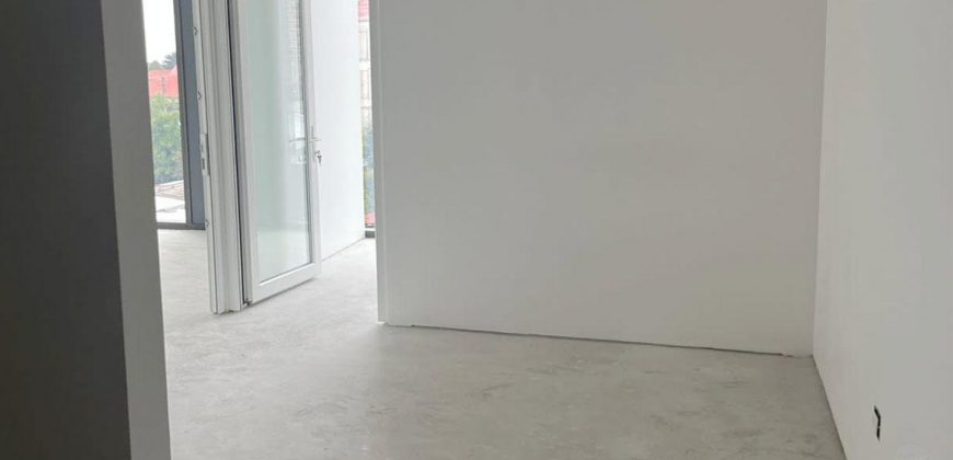 Arrendamos oficina en Edificio Vanguardia Center