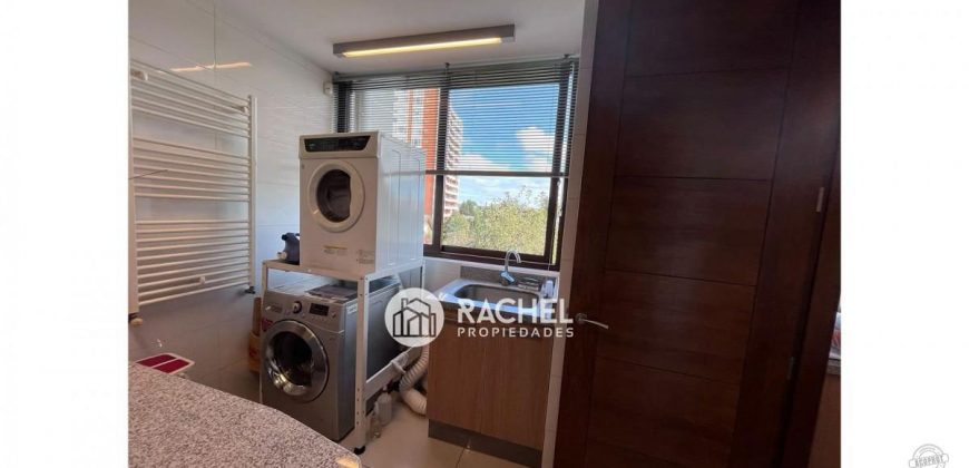 EN VENTA IMPECABLE DEPARTAMENTO EN EDIFICIO VERGEL