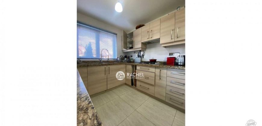 VENTA DE IMPECABLE PROPIEDAD SECTOR PONIENTE