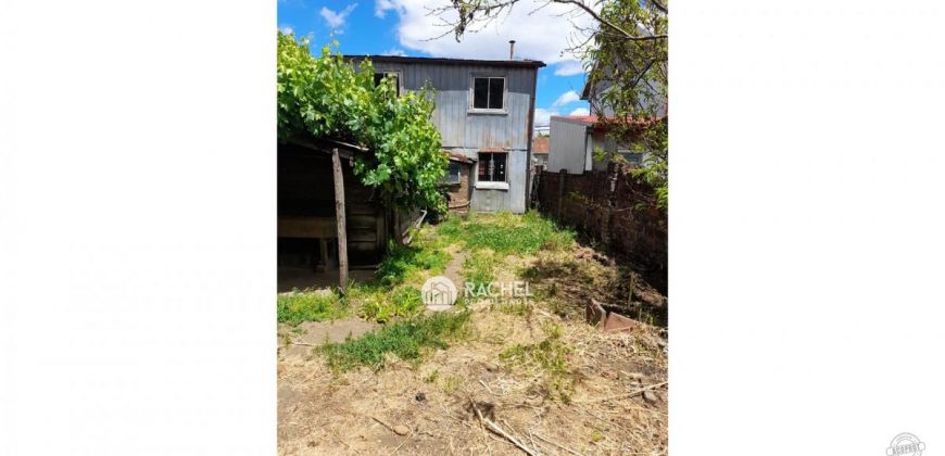 EN VENTA TERRENO CON CASA DE 2 PISOS EN CALLE ECUADOR, PUEBLO NUEVO