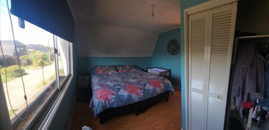 Vende, hermosa casa en Villa Juan Pablo II.