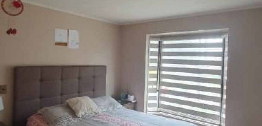 SE VENDE CASA EN ARBOLEDA DEL PORTAL