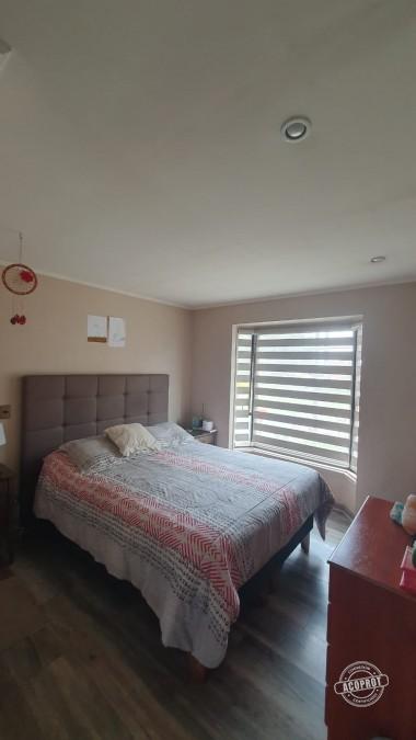 SE VENDE CASA EN ARBOLEDA DEL PORTAL