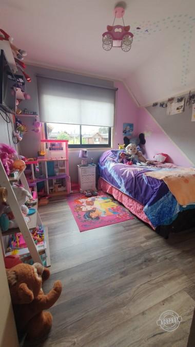 SE VENDE CASA EN ARBOLEDA DEL PORTAL