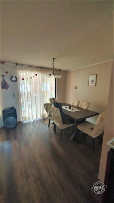 SE VENDE CASA EN ARBOLEDA DEL PORTAL