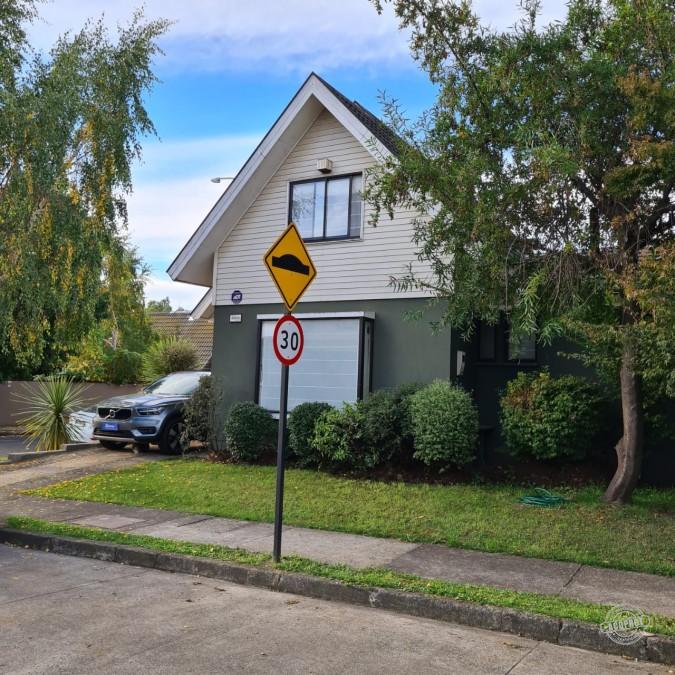 SE VENDE HERMOSA CASA EN LOMAS DE MIRASUR