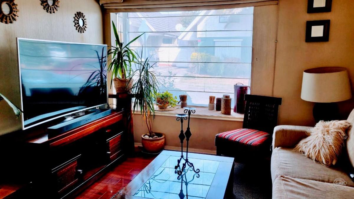 SE VENDE HERMOSA CASA EN LOMAS DE MIRASUR