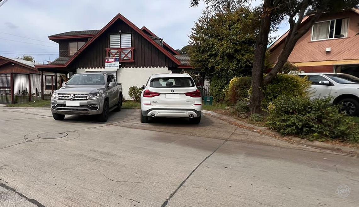 Vendemos cómoda casa de dos pisos en sector Los Pablos