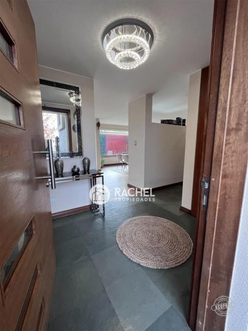 SE VENDE MODERNA Y LUMINOSA CASA MEDITERRÁNEA